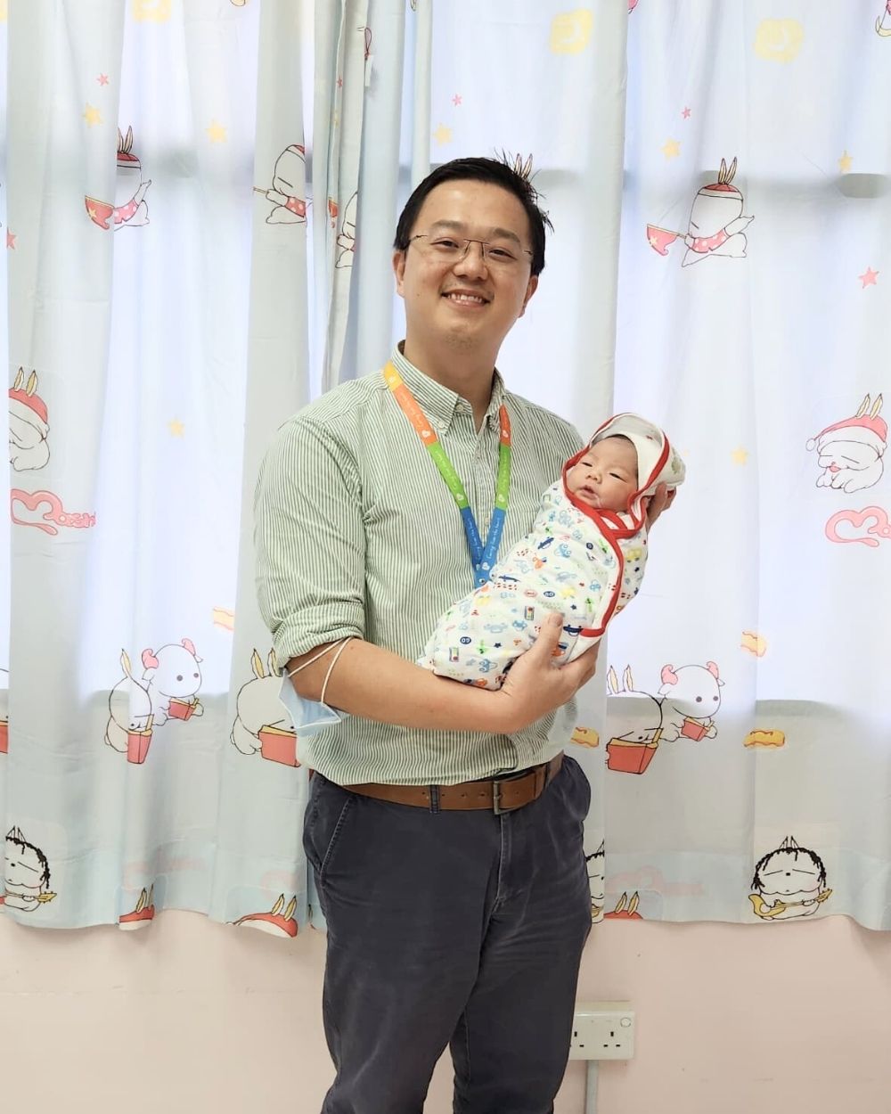 Dr Low Han Nee Child Doctor BP - Dr Low Child Specialist Clinic Batu Pahat A13